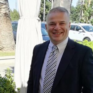ACIREALE, DARIO FINA: LA NOMINA DI TOSCANO AL COORDINAMENTO PROVINCIALE FDI PREMIA IMPEGNO E COERENZA