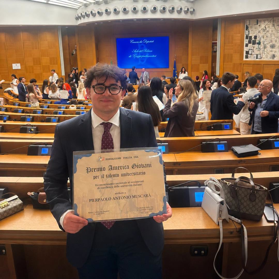 Scopri di più sull'articolo ACIREALE, PREMIO AMERICA GIOVANI A PIERPAOLO ANTONIO MUSCARÀ