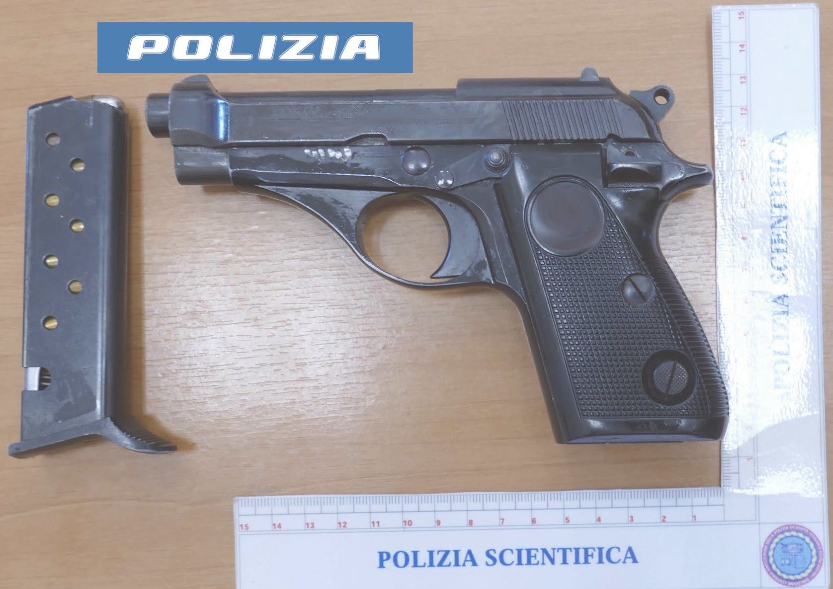Scopri di più sull'articolo ACIREALE, ARMA CLANDESTINA IN CASA: ARRESTATO 36ENNE CATANESE.