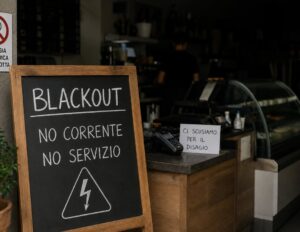 SICILIA. BLACKOUT, ASSOESERCENTI DIFFIDA E-DISTRIBUZIONE: “SERVONO INTERVENTI URGENTI”
