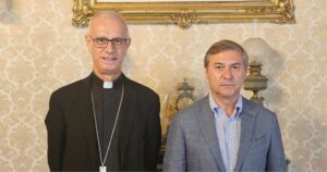 ACIREALE. L’AMBASCIATORE DELL’AZERBAIGIAN IN VISITA AL VESCOVO RASPANTI E ALLA CATTEDRALE