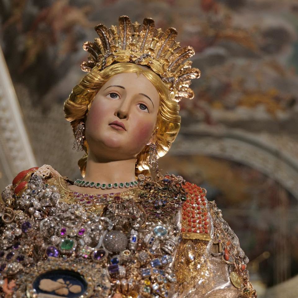 Scopri di più sull'articolo ACIREALE, AL VIA LA VIGILIA DI SANTA VENERA: QUESTA SERA LA SOLENNE PROCESSIONE DEL BUSTO RELIQUIARIO