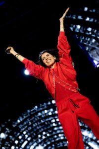 SOTTO IL VULCANO FEST: GIORGIA ACCENDE LβESTATE CATANESE A VILLA BELLINI. (di Angelo Trovato) Γ iniziato il conto alla...