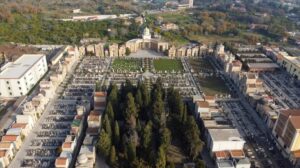 ACIREALE, AD AGOSTO NUOVI ORARI PER IL CIMITERO COMUNALE. (redazione) Cambiano gli orari di apertura del Cimitero comuna...