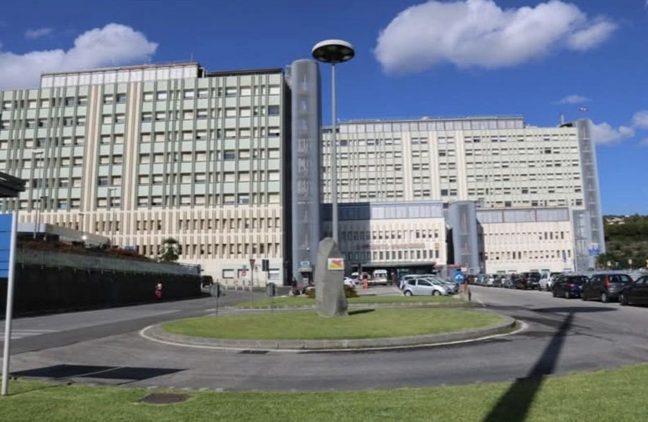 Scopri di più sull'articolo DONNA USTIONATA IN UN INCIDENTE DOMESTICO A GIARRE: È GRAVE