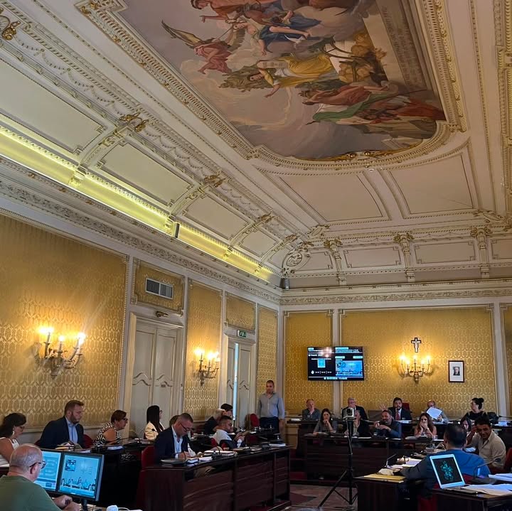 Scopri di più sull'articolo ACIREALE, TARI 2026: NESSUN AUMENTO PER FAMIGLIE E IMPRESE, IL CONSIGLIO APPROVA PEF E TARIFFE