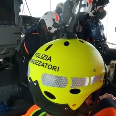 Scopri di più sull'articolo ACITREZZA, ESERCITAZIONE DI SOCCORSO IN MARE DELLA POLIZIA DI STATO CON MOTO D’ACQUA, ELICOTTERO E SOMMOZZATORI