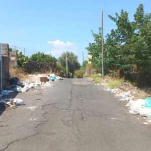 ACIREALE – BONIFICATA LA DISCARICA ABUSIVA NELLA FRAZIONE DI GUARDIA