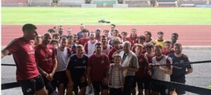 STADIO “ACI E GALATEA”, LA BENEDIZIONE DI DON ARTURO GRASSO ALLA SQUADRA GRANATA.