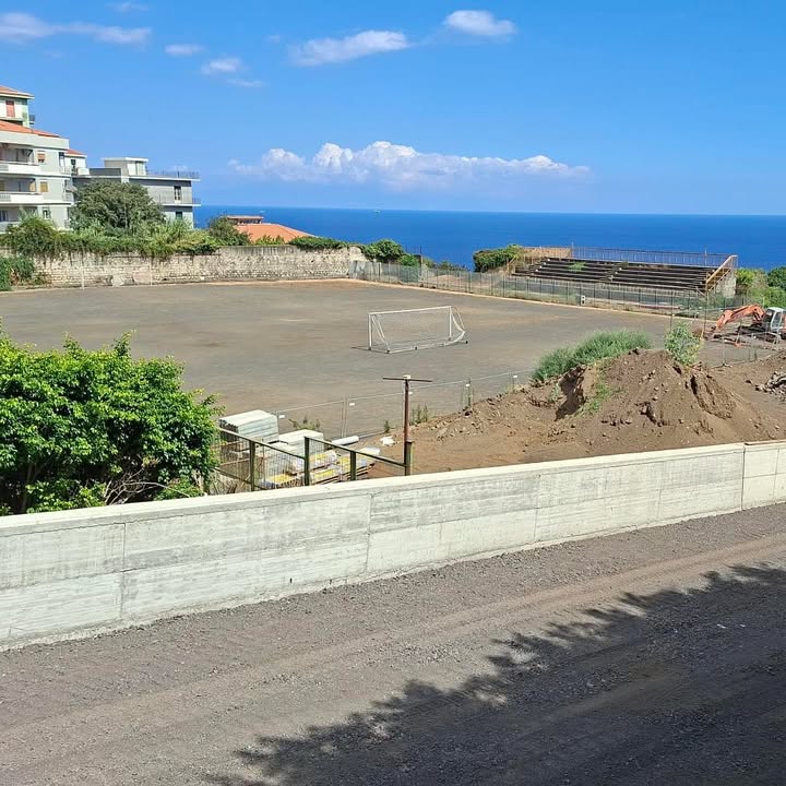 Scopri di più sull'articolo ACIREALE, IL CAMPO COMUNALE “PEPPINO PUGLISI” DIVENTA UN CASO: GLI EREDI DIFFIDANO IL COMUNE