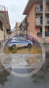 FIAMMATA SU UN CAVO ENEL, CHIUSA VIA ARCHIMEDE AD ACIREALE