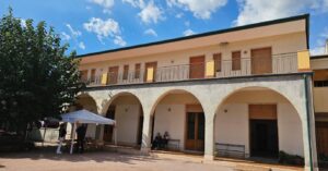 ACIREALE – SOLIDARIETÀ E INCLUSIONE, AL VIA A SCILLICHENTI LE ATTIVITÀ DELL’ASSOCIAZIONE “BATTI 5 ODV”