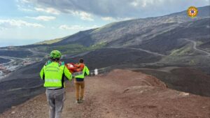 ETNA, TURISTA CANADESE MUORE DOPO UN MALORE AI CRATERI SILVESTRI.