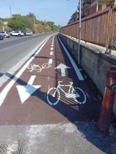 FRATELLI D’ITALIA ATTACCA SULLA PISTA CICLABILE DI VIA SAN GIROLAMO AD ACIREALE: “SERVONO CHIAREZZA E TRASPARENZA”